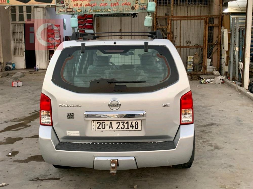 نیسان پاسفایندەر